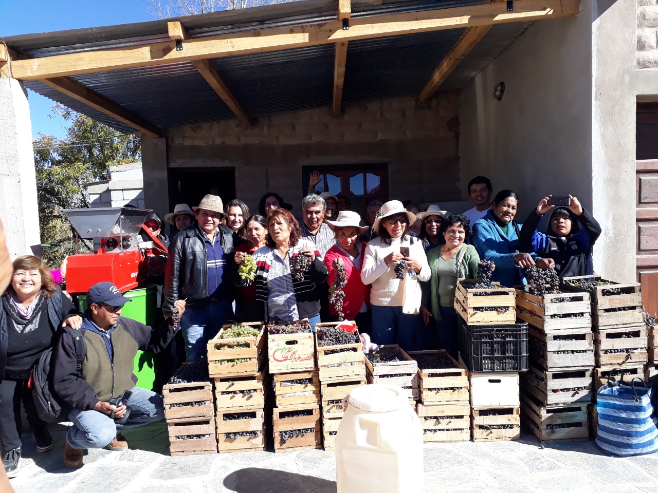 se realizó el TALLER "VINO CASERO" en HUMAHUACA