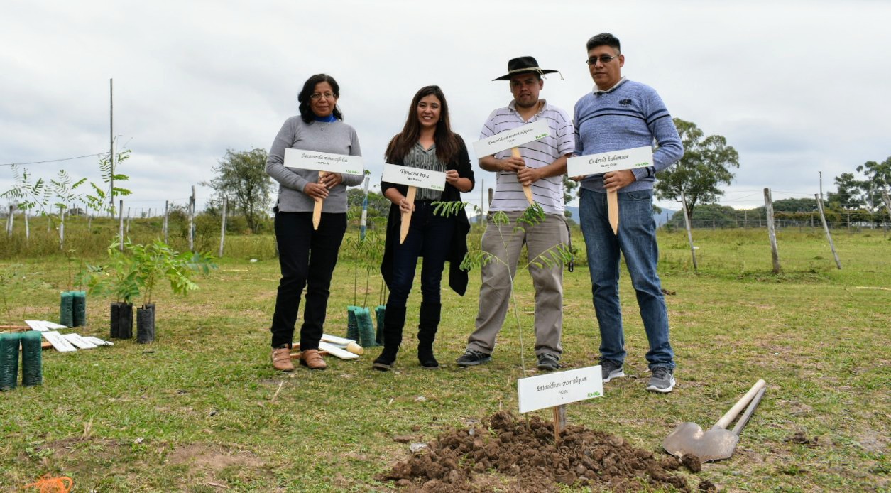 DONACIÓN DE ÁRBOLES A LA FEDERACIÓN GAUCHA JUJEÑA