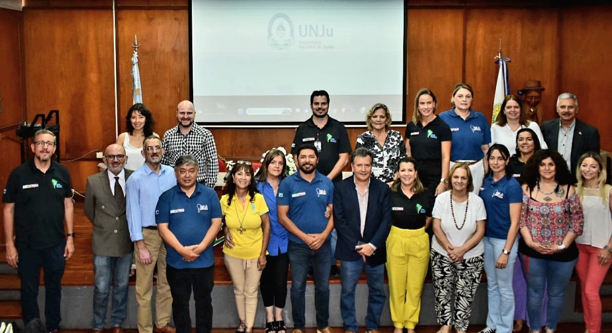 Realizaron Seminario Internacional UNIRILA