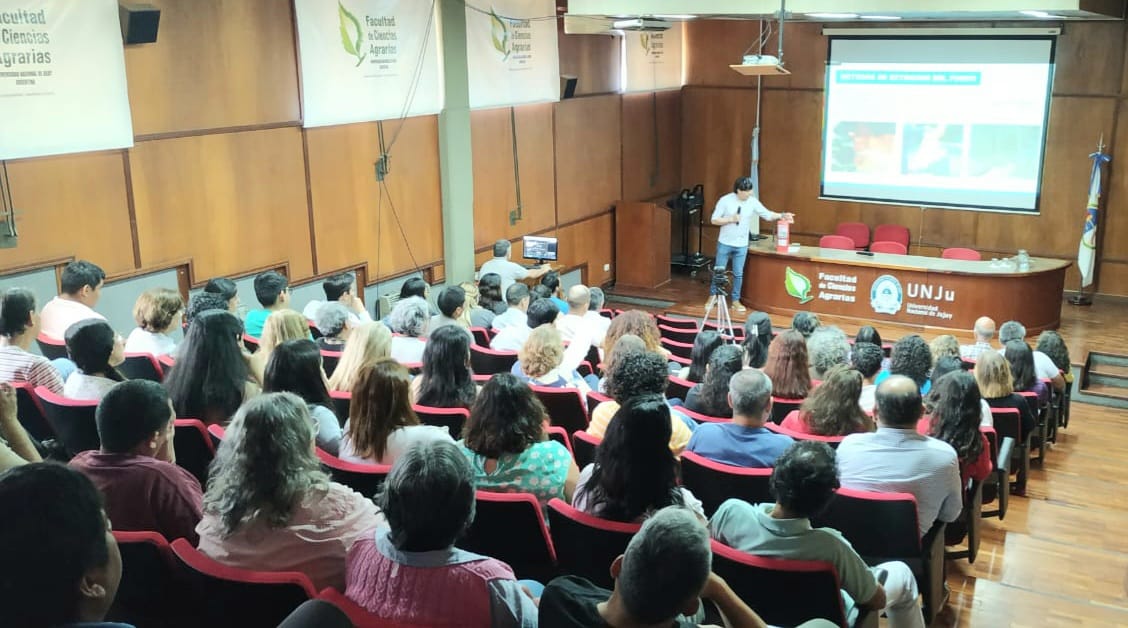 101 personas de Agrarias de la UNJu se capacitaron en evacuación en caso de siniestro