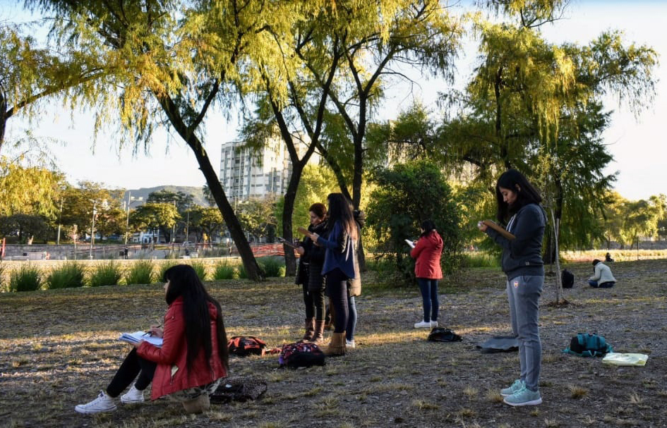 DESARROLLO DE LOS TALLERES PARA EL CONCURSO "DIBUJÁ LOS ESPACIOS VERDES DE TU CIUDAD"